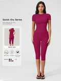Breathable Tight Yoga Set, Fitted Sportswear Set, High Waist Quick-Dry Fitness Wear, Versatile Capris Pants, Sporty for All Seasons